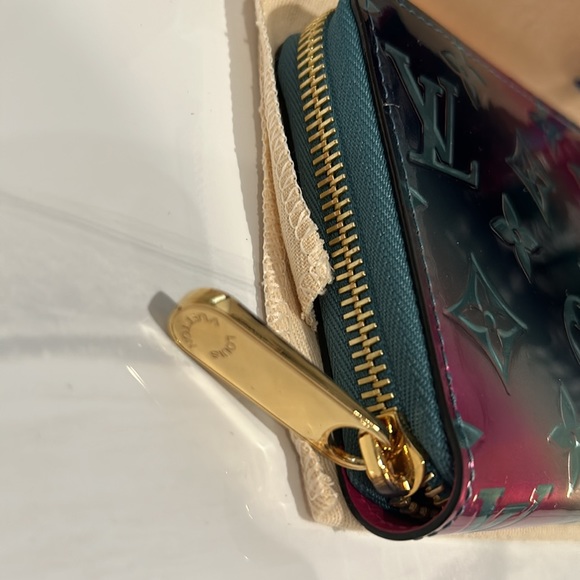 ‼️SOLD‼️💯% Authentic Louis Vuitton zippy wallet - Picture 4 of 16